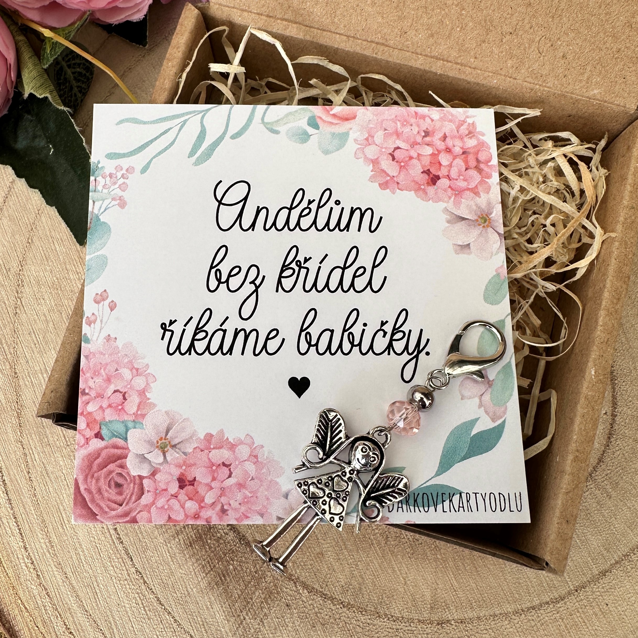 Andělům bez křídel říkáme babičky