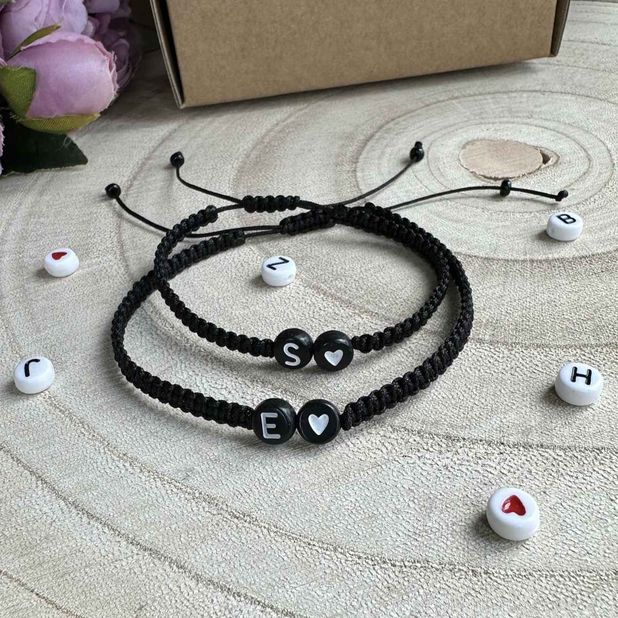 Macrame párové náramky s iniciály