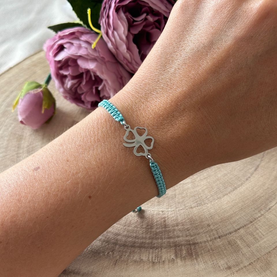 Pletený náramek se čtyřlístkem - stříbrný, dámský - samostatně