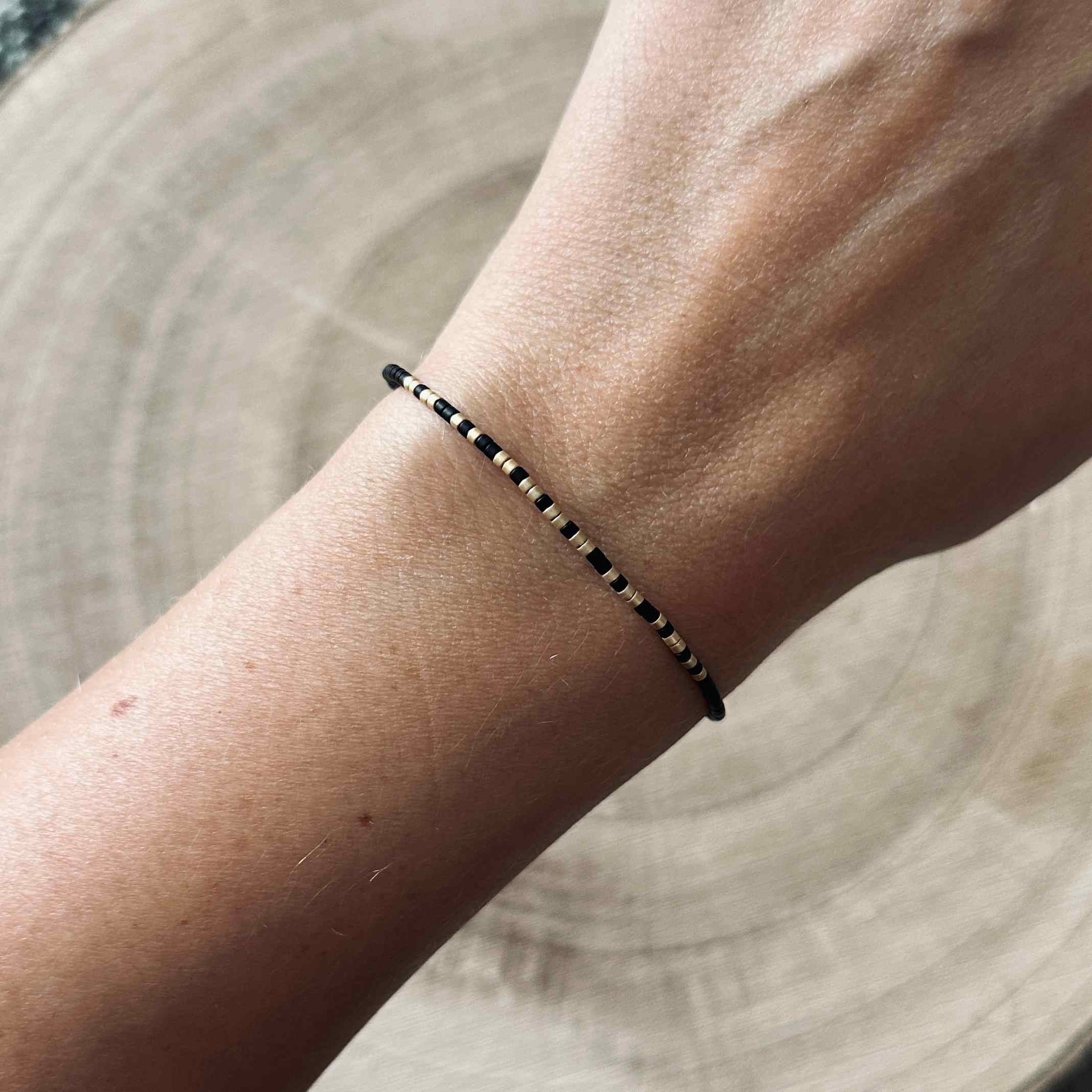 Náramek miyuki jméno v morseovce