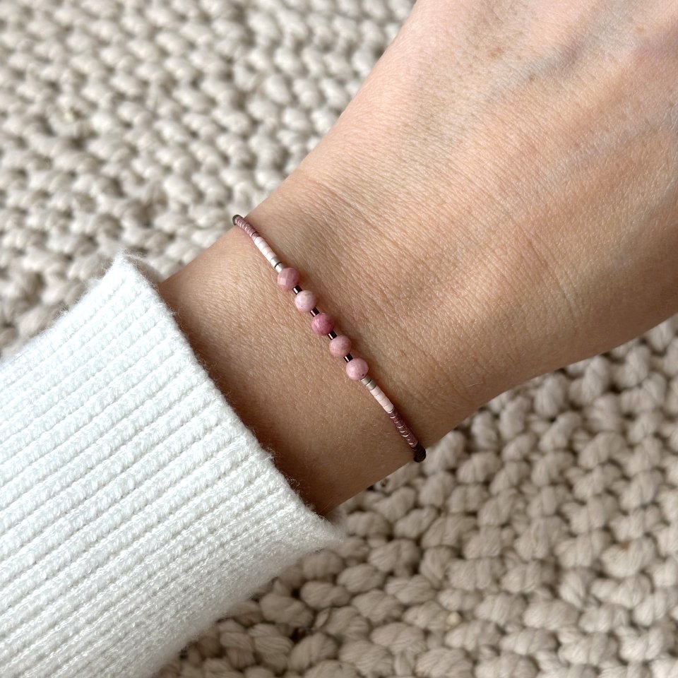 Miyuki náramek s rodonitem "Něha" - samostatně, S/M